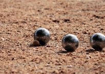 Boules sur terrain