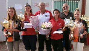 Agathe et Lou Dubreule, vice-championnes de pétanque de doublette féminine dans le Cher