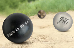 Boules de pétanque de compétition homologuées et personnalisées