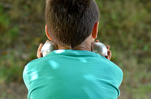 Quelles boules de pétanque pour les enfants et les ados ?