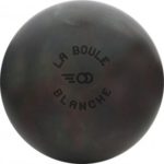 Boule de pétanque pour joueur de type tireur La Boule Blanche Carbone