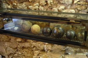 L'histoire des boules de pétanque à la maison de la boule