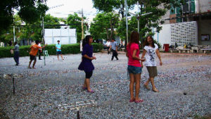 terrain de pétanque en Thaïlande pour les jeunes